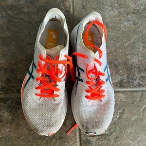 Size 8 running shoes - women’s gently used